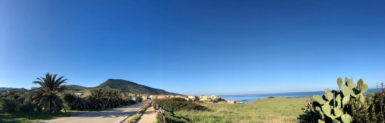 Apartment Tramonto sea-front Valledoria  Esterno foto