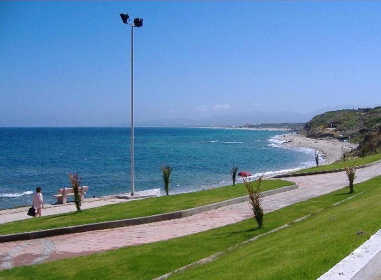 Apartment Tramonto sea-front Valledoria  Esterno foto