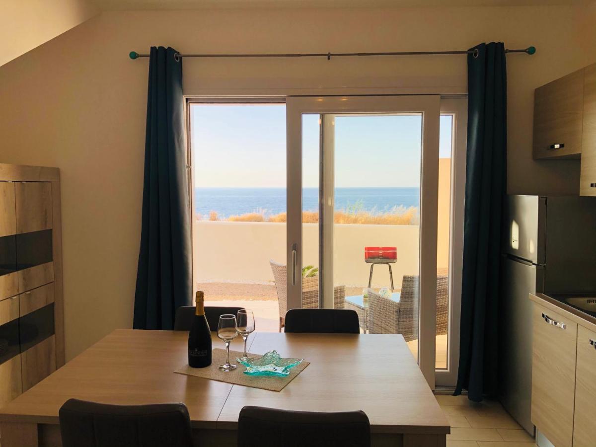 Apartment Tramonto sea-front Valledoria  Esterno foto