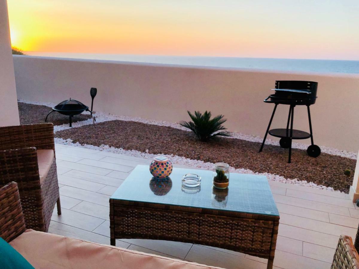Apartment Tramonto sea-front Valledoria  Esterno foto